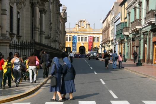 lima_street.jpg